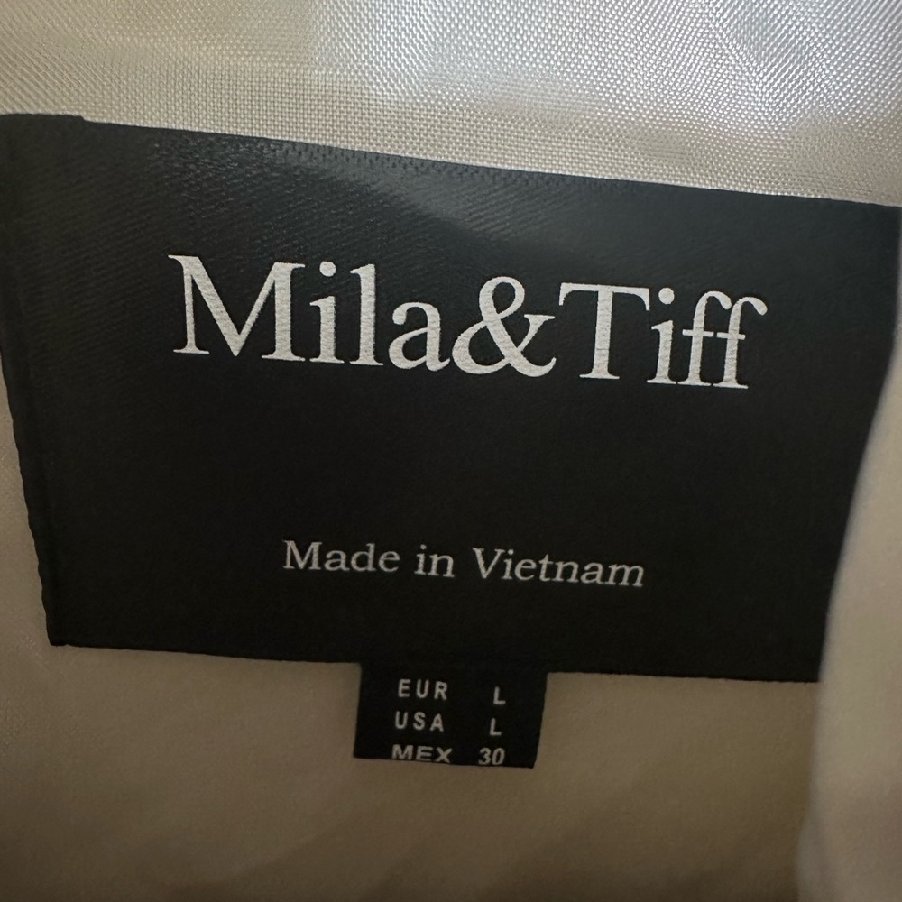Mila & Tiff Off White Puffer Vest Womens Size L - Picture 4 of 9